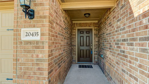 Humble 1-story, 3-bed 20435 Flatiron Drive-idx