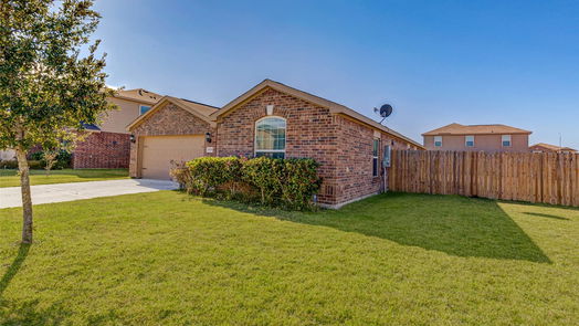 Humble 1-story, 3-bed 20435 Flatiron Drive-idx