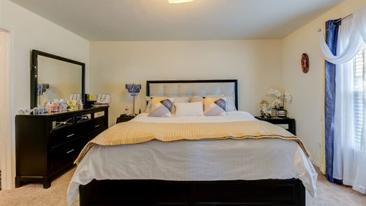 Humble 1-story, 3-bed 20435 Flatiron Drive-idx