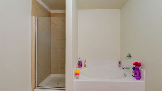Humble 1-story, 3-bed 20435 Flatiron Drive-idx