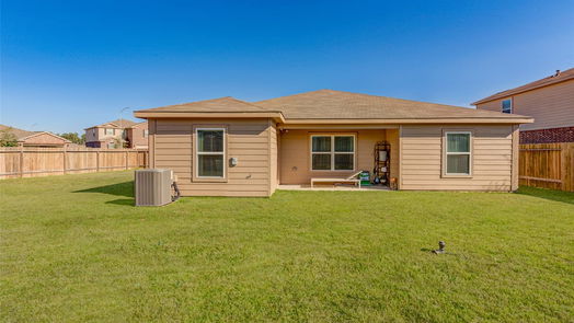 Humble 1-story, 3-bed 20435 Flatiron Drive-idx