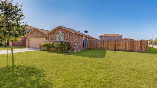 Humble 1-story, 3-bed 20435 Flatiron Drive-idx