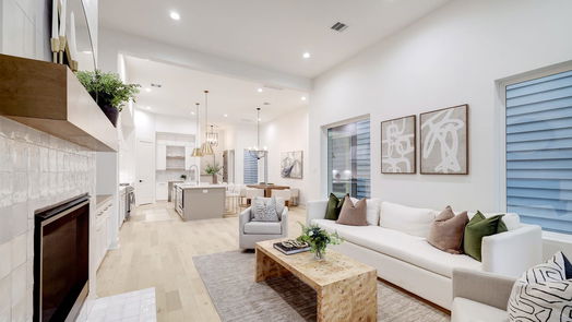 Houston 2-story, 3-bed 230 W 24th-idx