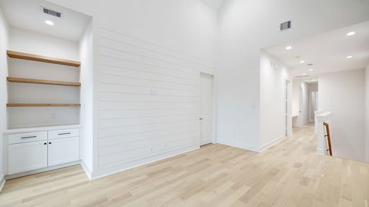 Houston 2-story, 3-bed 230 W 24th-idx