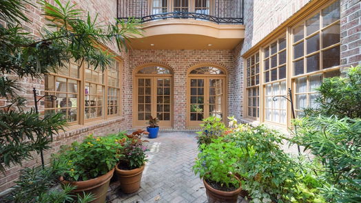 Houston 3-story, 4-bed 1409 Winrock Boulevard-idx