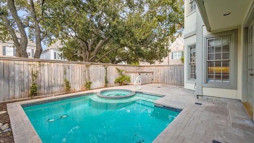 Houston 3-story, 3-bed 2211 Augusta Drive 27-idx