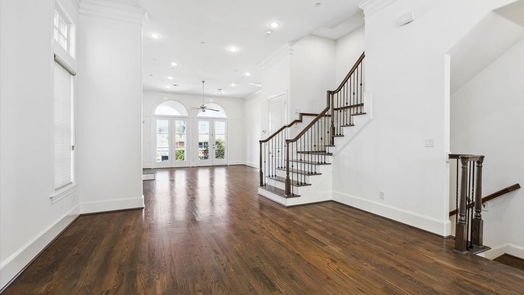 Houston 4-story, 4-bed 4725 Oakshire Drive-idx