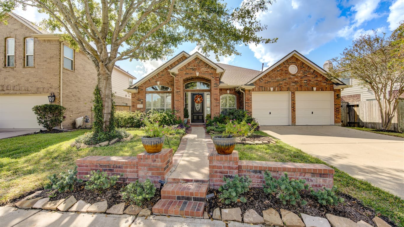 Cypress null-story, 3-bed 18415 W Laura Shore Drive-idx