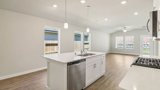 New Caney 1-story, 4-bed 18760 Presswood Way Drive-idx