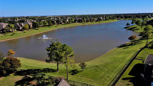 Pearland 2-story, 4-bed 13508 Sweet Wind Court-idx