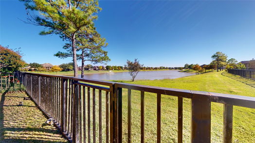Pearland 2-story, 4-bed 13508 Sweet Wind Court-idx