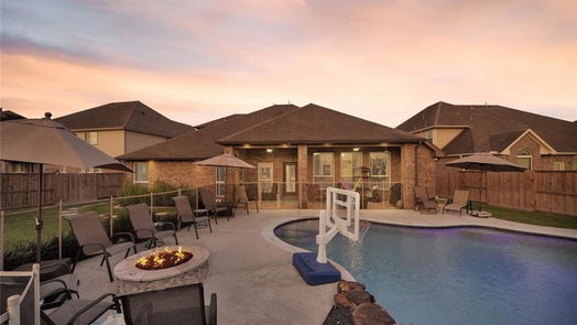 Pearland null-story, 4-bed 1920 Darling Amy Lane-idx