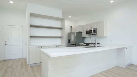 Houston 3-story, 4-bed 15000 S Richmond Avenue 7-idx