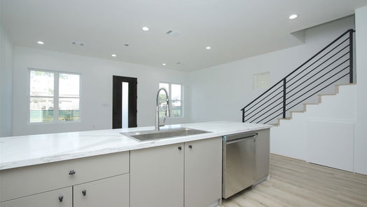 Houston 3-story, 4-bed 15000 S Richmond Avenue 7-idx