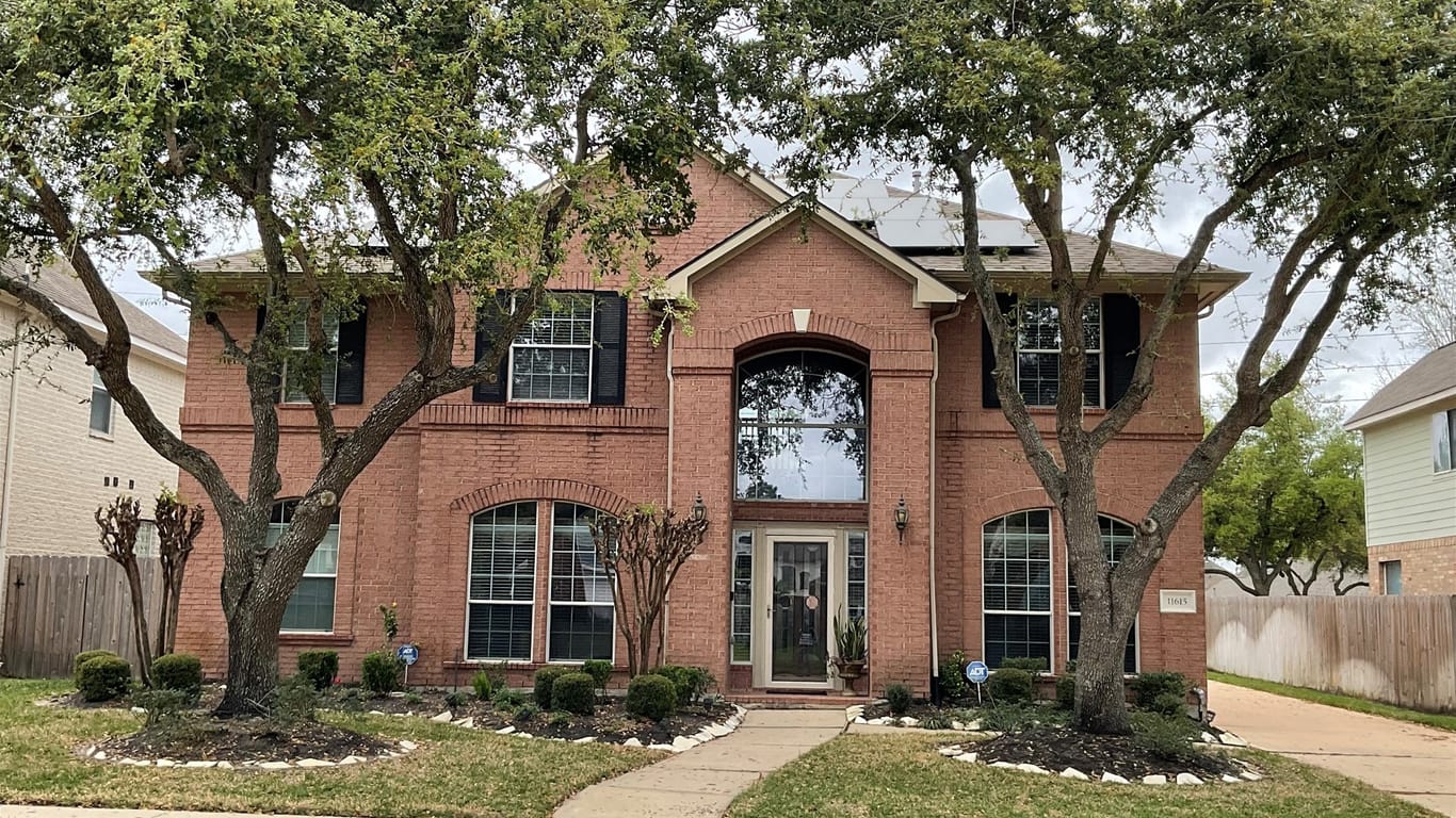Pearland 2-story, 5-bed 11615 Summer Moon Drive-idx