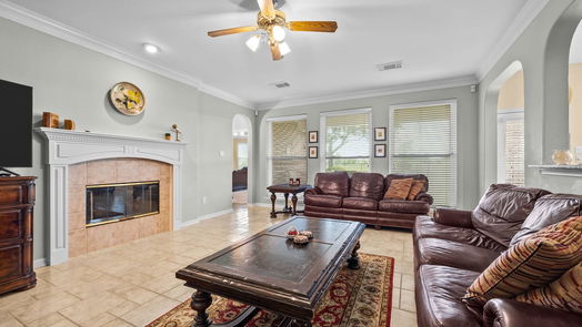 Pearland 2-story, 6-bed 2611 Winston Court-idx