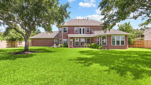 Pearland 2-story, 6-bed 2611 Winston Court-idx