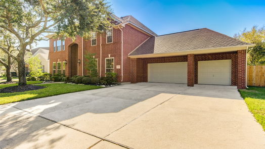 Pearland 2-story, 6-bed 2611 Winston Court-idx