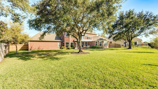 Pearland 2-story, 6-bed 2611 Winston Court-idx