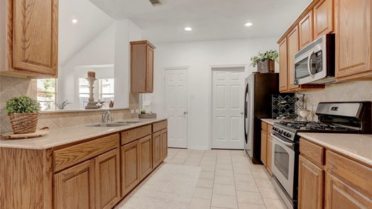 Porter 2-story, 4-bed 20111 Bitter Root Drive-idx