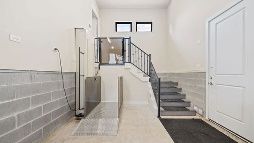 Houston 2-story, 4-bed 5230 N Braeswood Boulevard-idx