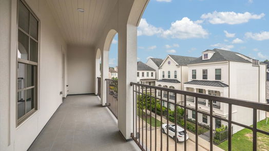 Houston 3-story, 3-bed 209 Sutton Row Place-idx