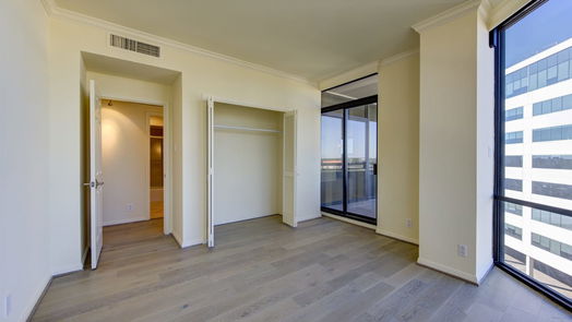 Houston null-story, 3-bed 14 Greenway 12R-idx
