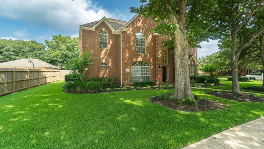 Friendswood 2-story, 5-bed 1302 Eagle Lakes Drive-idx