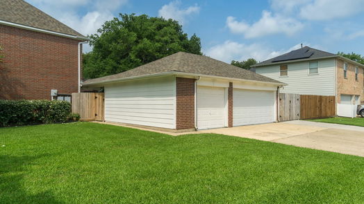 Friendswood 2-story, 5-bed 1302 Eagle Lakes Drive-idx