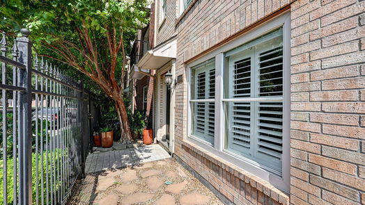 Houston 3-story, 2-bed 1506 W Webster Street-idx