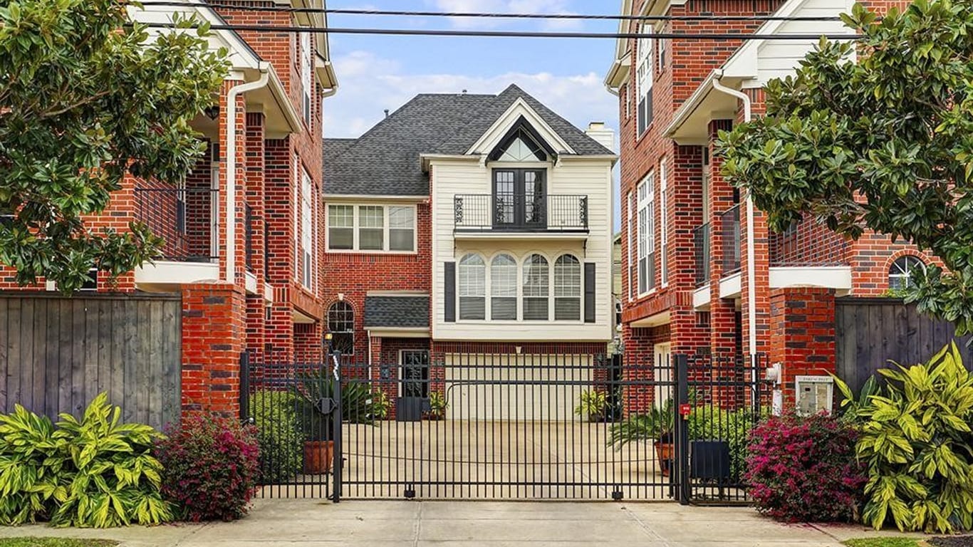 Houston 3-story, 3-bed 1961 Peden St-idx