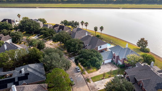 Houston 2-story, 5-bed 12227 S Shadow Cove Drive-idx