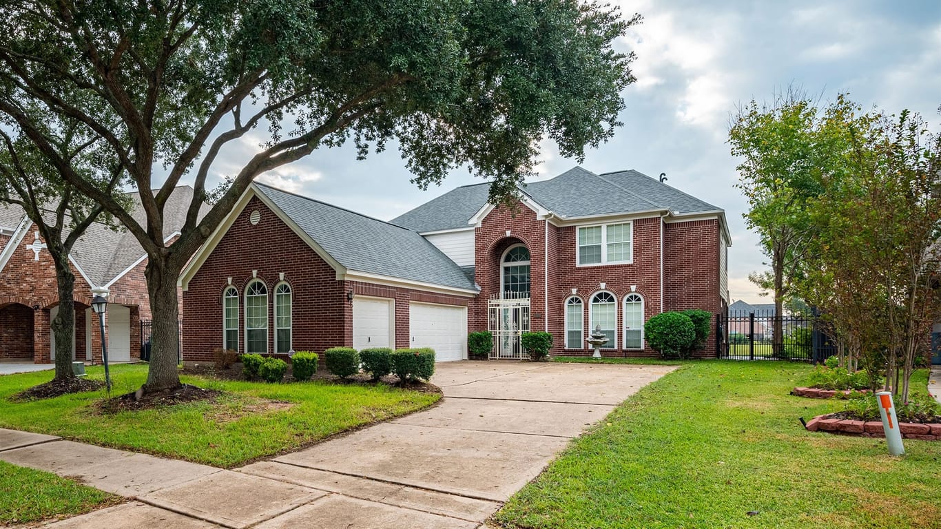 Houston 2-story, 5-bed 12227 S Shadow Cove Drive-idx