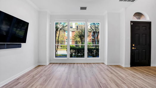 Houston 2-story, 2-bed 2706 Crawford Street-idx