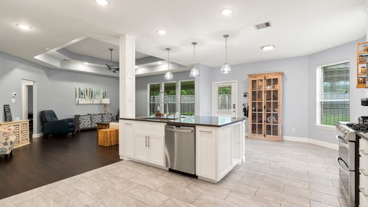 Humble 2-story, 5-bed 7003 Turtle Manor Drive-idx