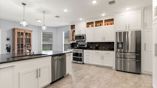 Humble 2-story, 5-bed 7003 Turtle Manor Drive-idx