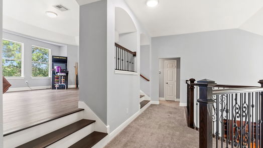Humble 2-story, 5-bed 7003 Turtle Manor Drive-idx