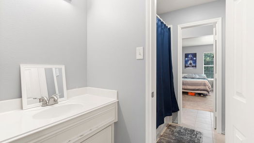 Humble 2-story, 5-bed 7003 Turtle Manor Drive-idx