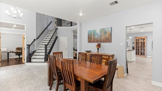 Humble 2-story, 5-bed 7003 Turtle Manor Drive-idx