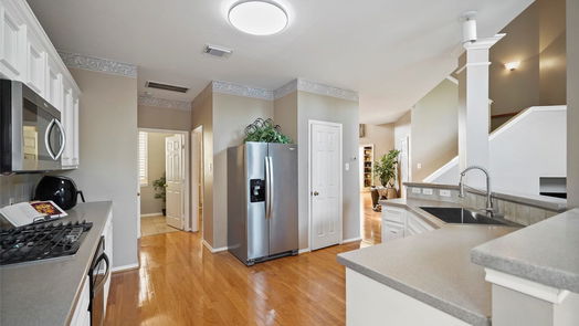 Humble 2-story, 4-bed 7918 Trophy Place Drive-idx