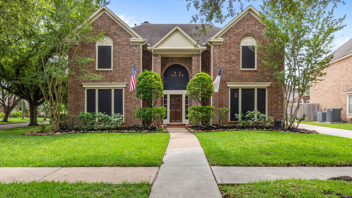 League City 2-story, 5-bed 2016 Autumn Lake Drive-idx