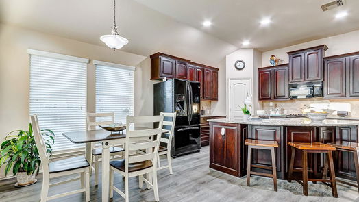 Pearland 1-story, 4-bed 13606 Rainwater Drive-idx
