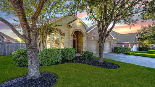 Pearland 1-story, 4-bed 13606 Rainwater Drive-idx