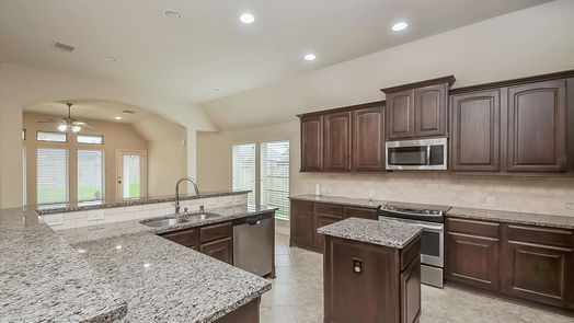 Pearland 1-story, 3-bed 13903 Breezeport Court-idx