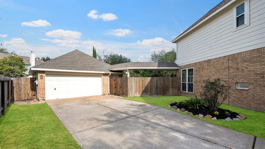 Houston 2-story, 5-bed 10747 N Belmont Court-idx