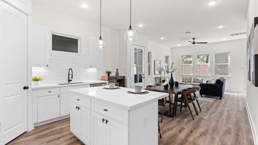 Houston 2-story, 3-bed 4783 Summit St-idx