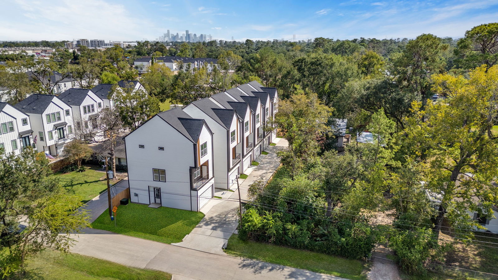 Houston 3-story, 3-bed 905 Woodcrest Drive F-idx