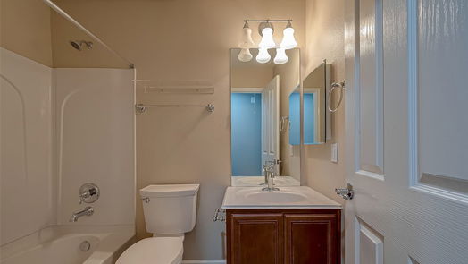 Houston null-story, 3-bed 13600 Breton Ridge Street 17B-idx