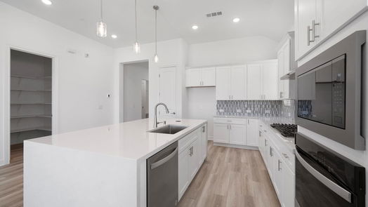 Texas City null-story, 4-bed 13504 Leeward Edge Drive-idx