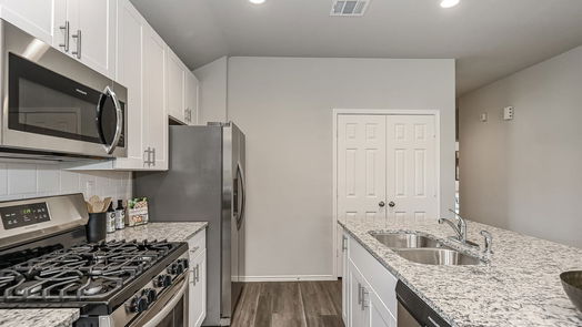 Conroe 1-story, 4-bed 14307 High Hill Drive-idx